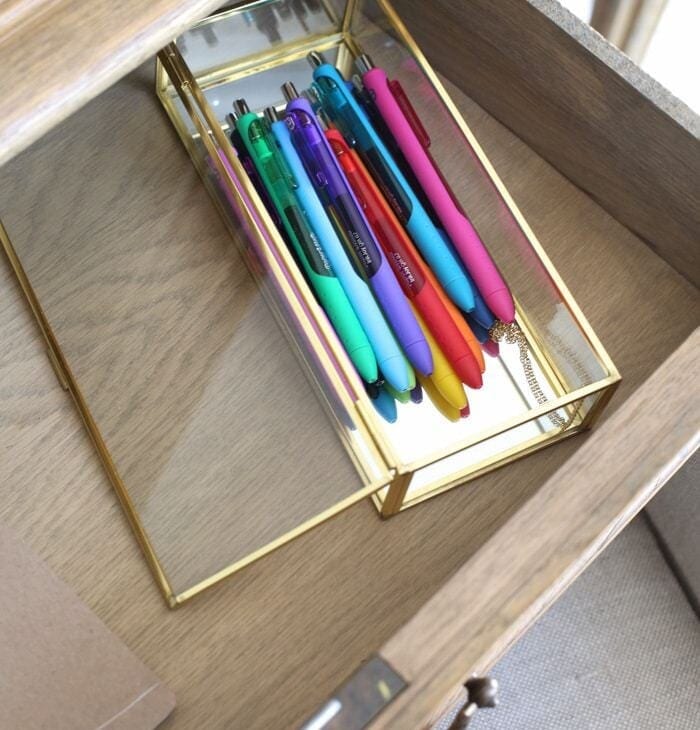 使用彩色钢笔来组织您的办公室，进度和优先事项