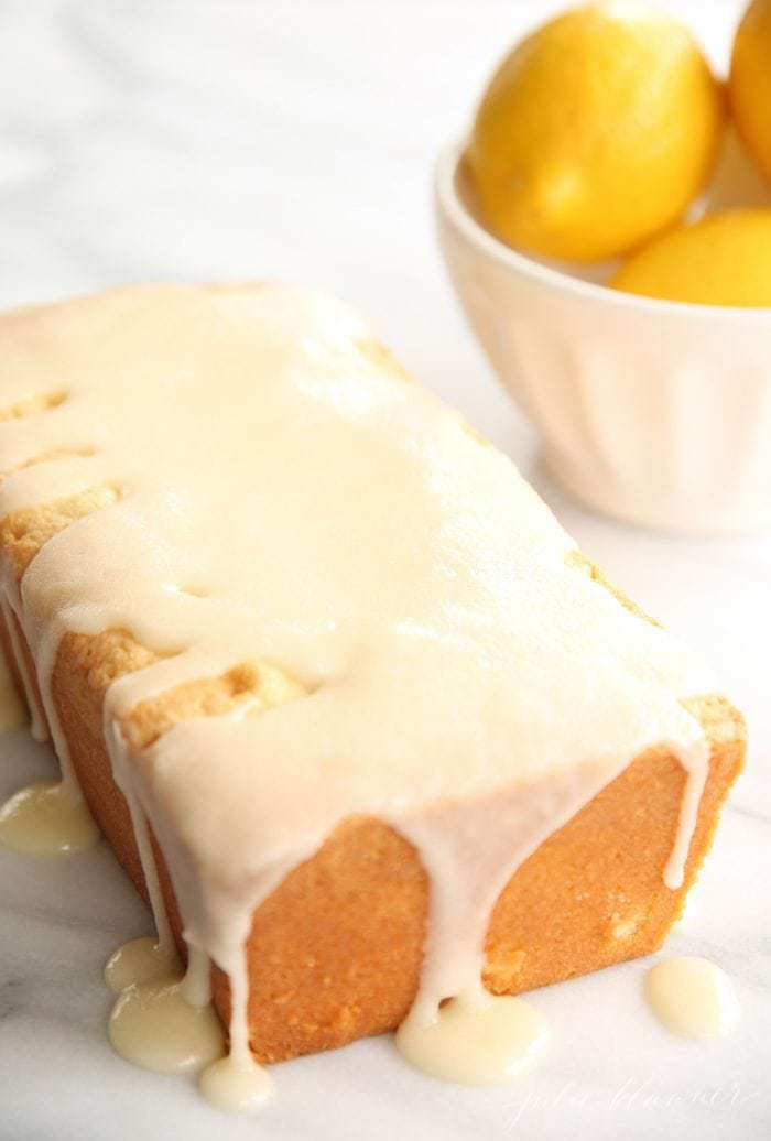 最好的柠檬磅蛋糕食谱——太简单了!