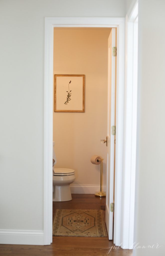 小型浴室想法 - 美丽的传统半浴室改建