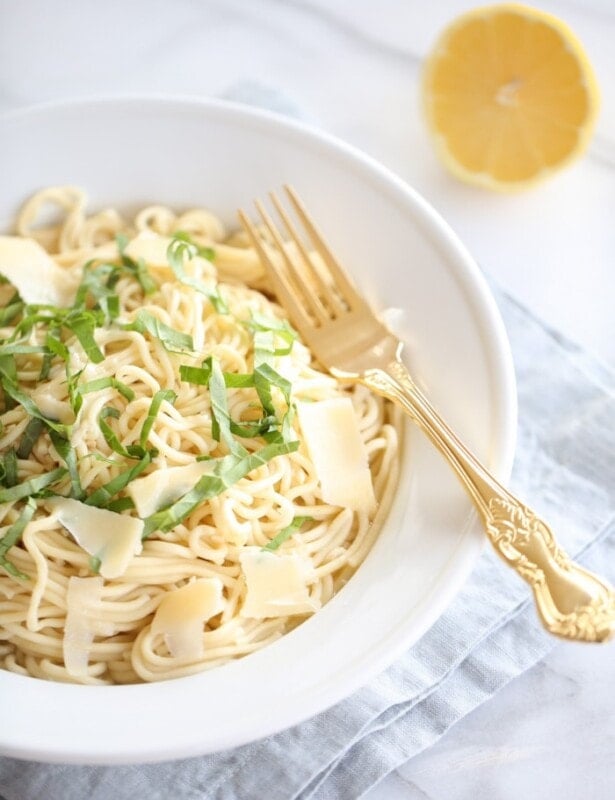 Easy Basil Lemon Pasta Refipe |春天和夏天的一晚餐晚餐