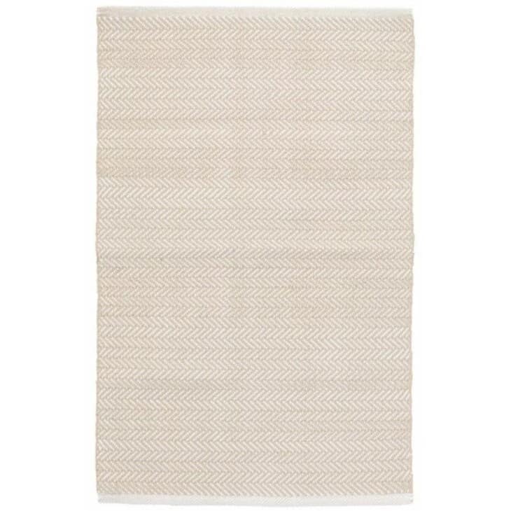 米色的ritringbone地毯